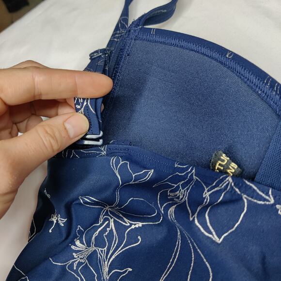 Niptuck Garden Line Foil Joanne Twist Front Slimming Swimsuit 6 One Piece - Picture 10 of 15